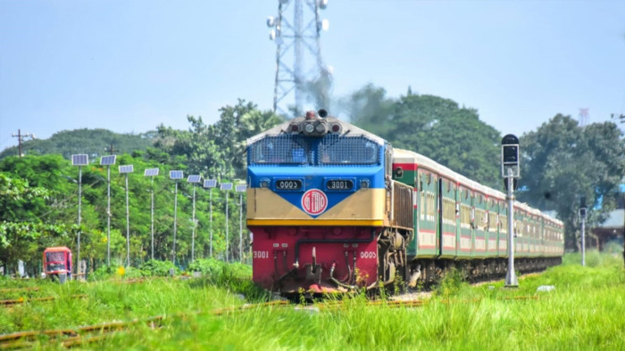 ঈদুল ফিতরের ট্রেনযাত্রা শুরু