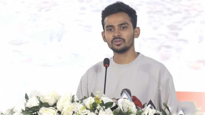 ড. ইউনূসকে ‘বস’ সম্বোধন করে ধন্যবাদ জানালেন আসিফ মাহমুদ
