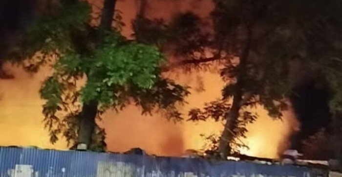 শাহবাগে ফুলের দোকানে আগুন, নিয়ন্ত্রণে ৫ ইউনিট