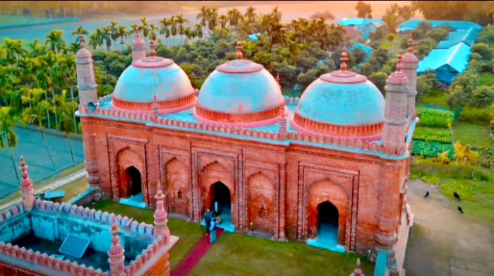 বালিয়ার ‘জিনের মসজিদ’ নির্মিত হয় এক রাতেই!