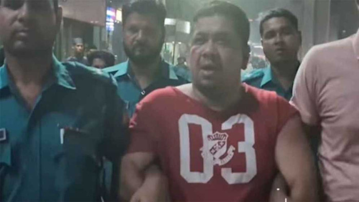 খালেদা জিয়ার গাড়িবহরে হামলা মামলায় আ.লীগ নেতা গ্রেফতার
