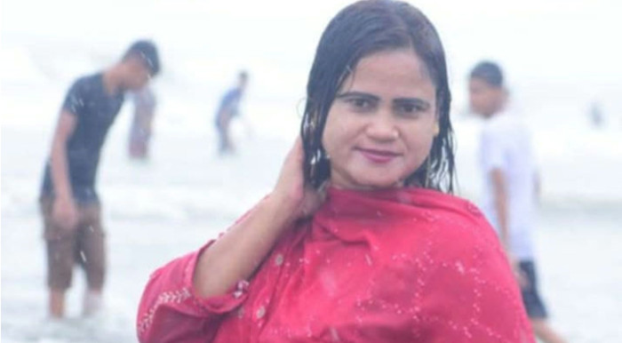আলোচিত যুবলীগ নেত্রী শোভা গ্রেপ্তার