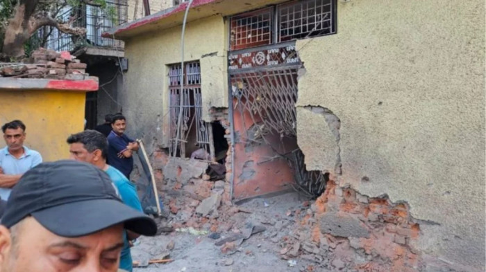 পাকিস্তানি হামলায় ভারতে নিহত ১০