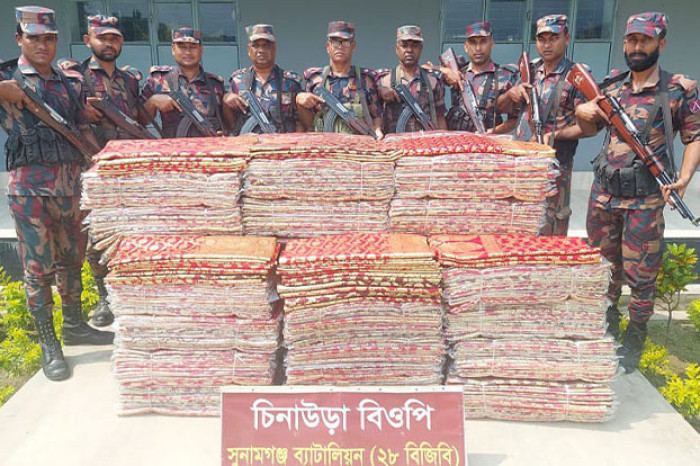 সুনামগঞ্জ সীমান্তে ৩১ লাখ টাকার ভারতীয় শাড়ি জব্দ