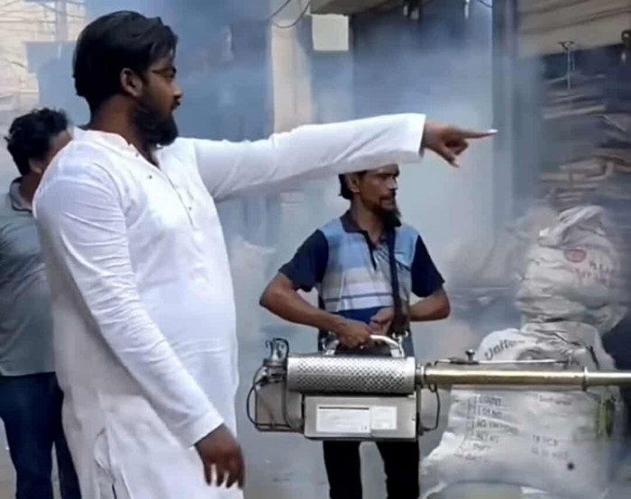 টঙ্গীতে ডেঙ্গু প্রতিরোধে মশক নিধন কর্মসূচি