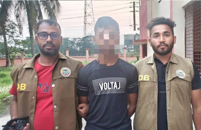 শহীদকন্যাকে ধর্ষণ মামলার পলাতক সেই আসামি গ্রেফতার