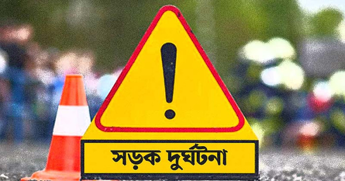 বাসচাপায় এসএসসি পরীক্ষার্থীসহ একই পরিবারের তিনজনের মৃত্যু
