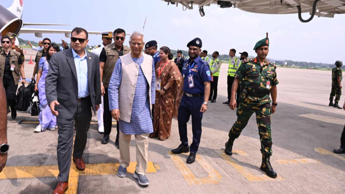 চট্টগ্রাম পৌঁছেছেন ড. মুহাম্মদ ইউনূস