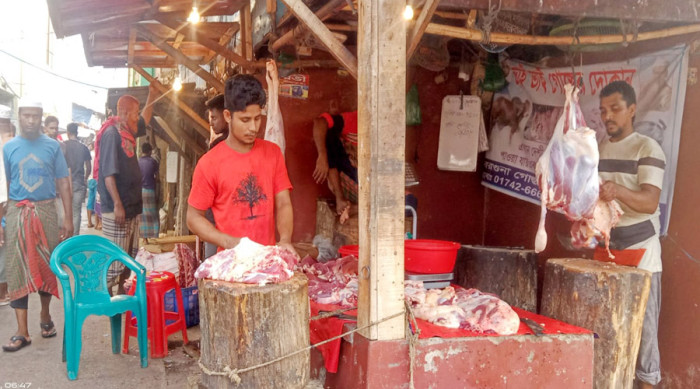 আইন লঙ্ঘন করে বরগুনা পশু জবাই, ভ্রাম্যমাণ আদালতে অর্থদণ্ড