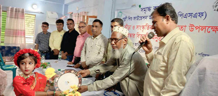 মান্দায় শিশুদের মাঝে পল্লী শিশু ফাউন্ডেশনের পুরস্কার বিতরণ