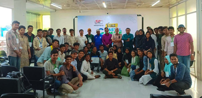 তরুণদের জলবায়ু লড়াইয়ে কোস্টাল ক্লাইমেট টক