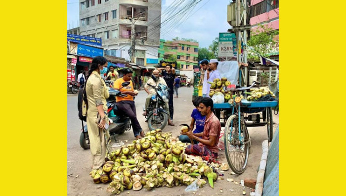 রাজশাহীর গরমে স্বস্তি দিচ্ছে তালের চোখ