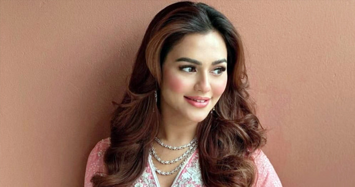জীবনের সবচেয়ে মুমূর্ষু সময় পার করেছি: নুসরাত ফারিয়া