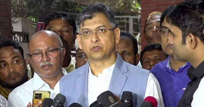 ড. ইউনূস থাকতে না চাইলে জাতি বিকল্প বেছে নেবে: সালাহউদ্দিন
