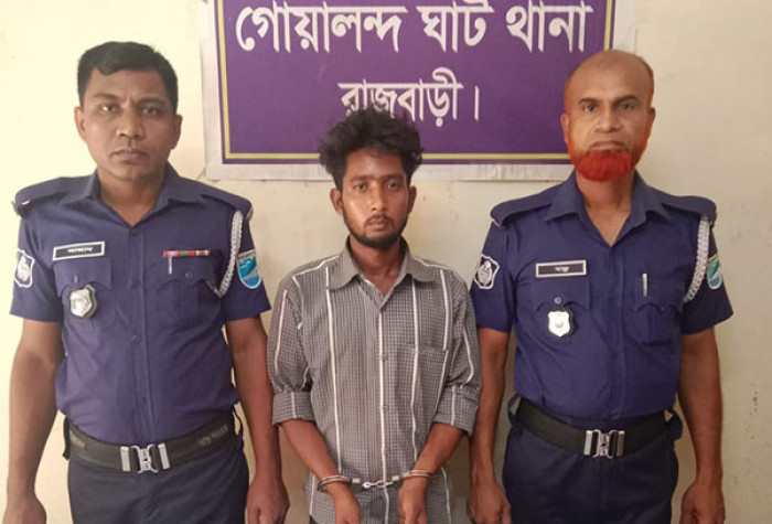 যৌনপল্লী থেকে হেরোইনসহ মাদক ব্যবসায়ী গ্রেপ্তার