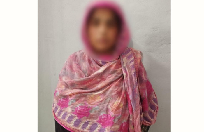 বিপুল পরিমাণ ইয়াবাসহ এক নারী আটক