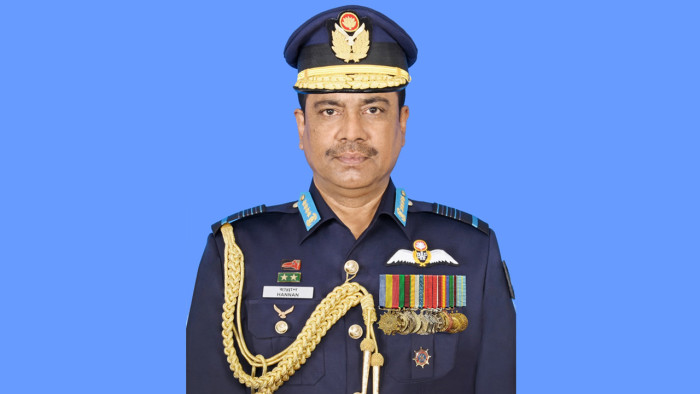 স্ত্রী-ছেলেসহ বিমানবাহিনীর সাবেক প্রধানের ৩৮ ব্যাংক হিসাব জব্দ
