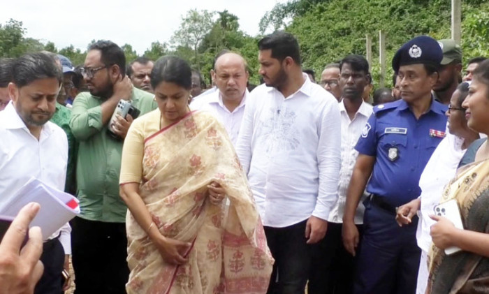 আমরা বাংলাদেশকে বর্বর দেশে পরিণত করতে চাই না: পরিবেশ উপদেষ্টা