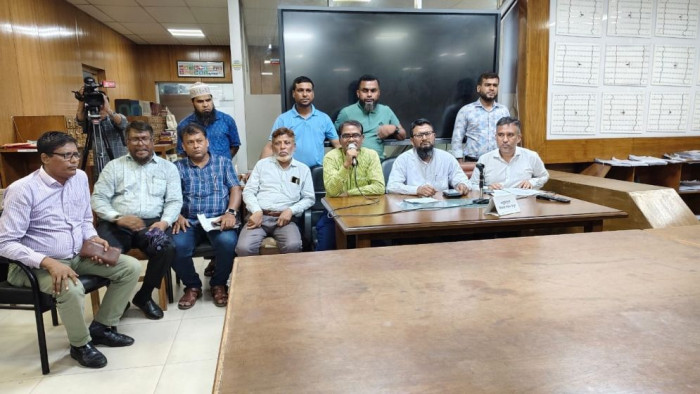 সচিবালয়ে কর্মচারীদের এক ঘণ্টার কর্মবিরতি