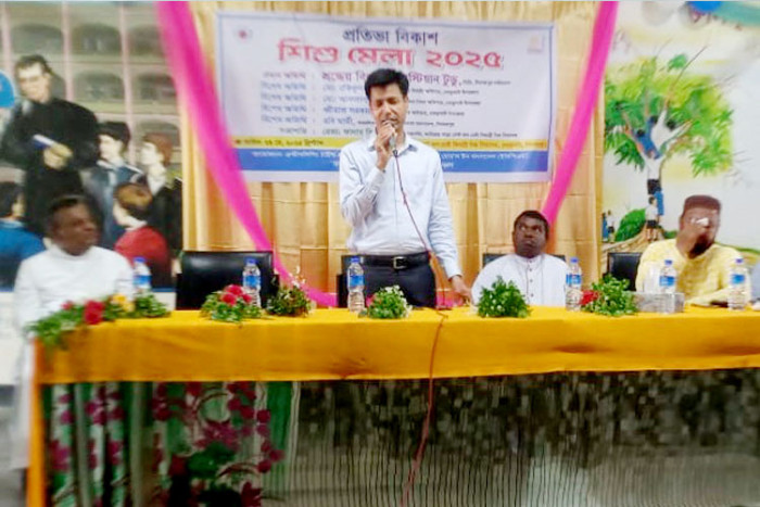 ঘোড়াঘাটে শিশু মেলা অনুষ্ঠিত