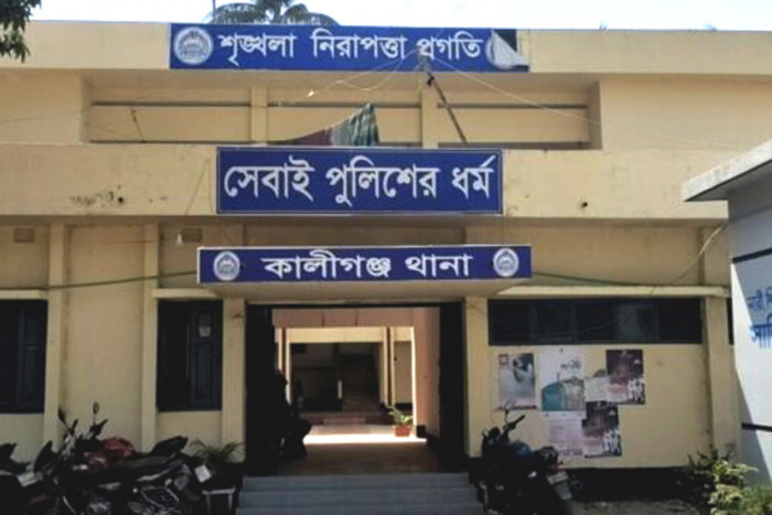কালীগঞ্জে বিএনপির সংঘর্ষে আরও এক ভাইয়ের মৃত্যু, বাড়িঘর ভাংচুর