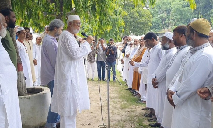 বঙ্গবীর কাদের সিদ্দিকীর স্ত্রী নাসরিন সিদ্দিকীর জানাজা সম্পন্ন