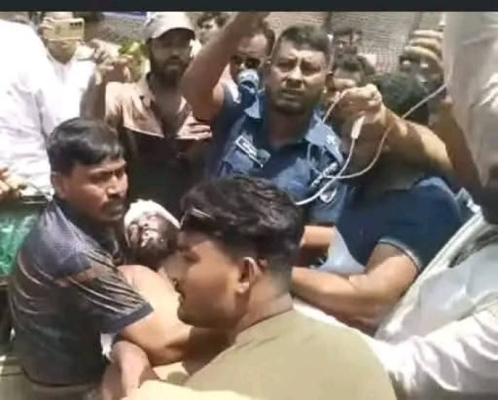 মোংলায় যুবদল নেতার ওপর সন্ত্রাসী হামলা