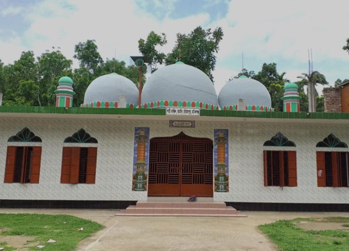 ৮ শ বছরের পুরনো ‘মাচাইন শাহী মসজিদ’