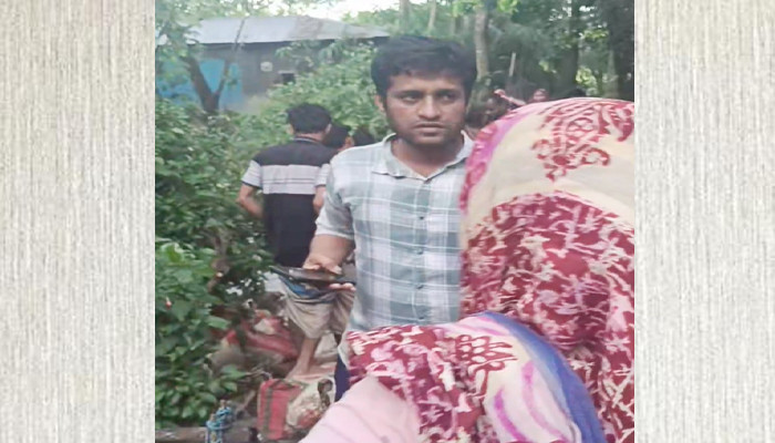চট্টগ্রামে সাংবাদিক শিপংকর শীলের পরিবারের ওপর হামলা