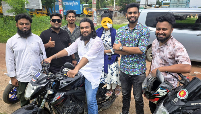 জেল থেকে বেরিয়ে স্ত্রীকে সঙ্গে নিয়ে বাইকে ঘুরলেন নোবেল