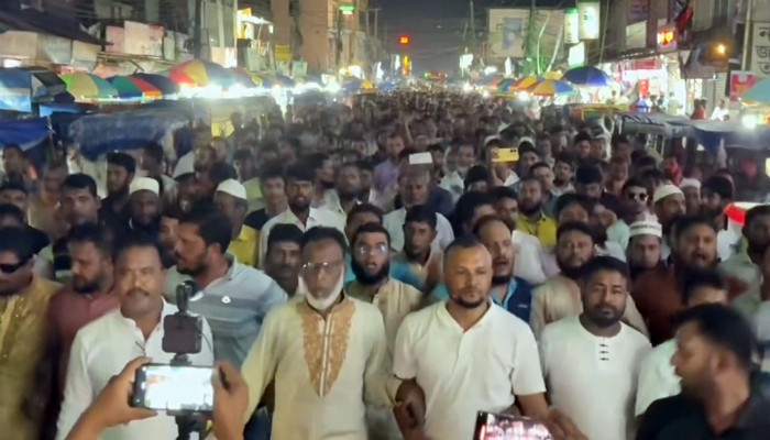 চরফ্যাশনে শ্রমিক দলের বিশাল বিক্ষোভ মিছিল অনুষ্ঠিত