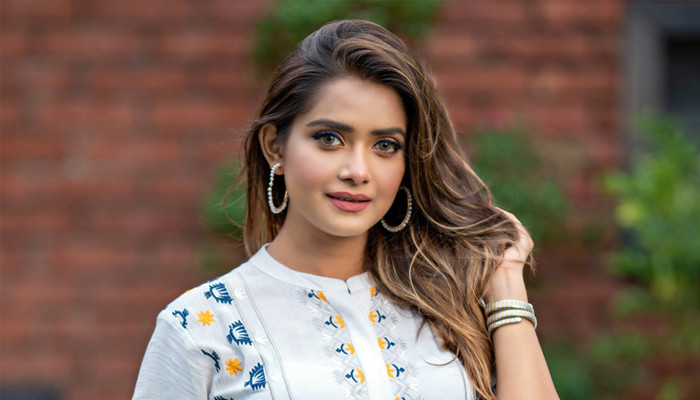 ‘গুঞ্জন নিয়ে আমি কম পরোয়া করি’ — তানজিন তিশা