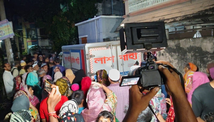 জাবির শিক্ষক জান্নাতুল মৌমিতার মরদেহ পৌঁছেছে নিজবাড়িতে