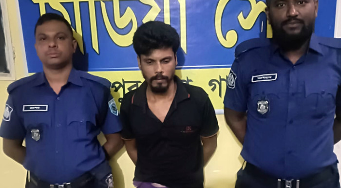 সাদুল্লাপুরে ১০০ পিস ইয়াবা ট্যাবলেটসহ কারবারি গ্রেফতার