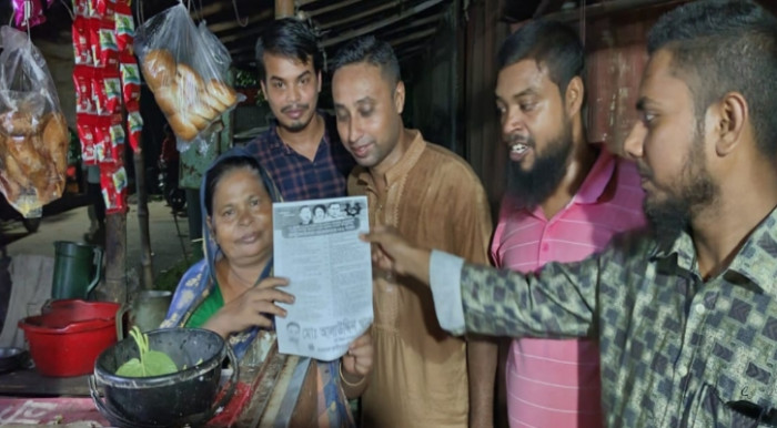 ৩১ দফার লিফলেট বিতরণ ও পূজা মন্ডপ পরিদর্শন করেছেন আলাউদ্দিন খান