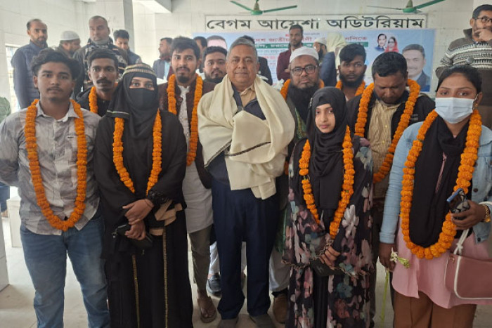 ছবি: ভোরের আকাশ