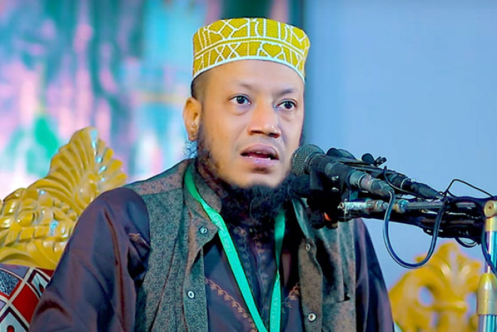সাংবাদিকদের নিয়ে বিতর্কিত মন্তব্য, ফের আলোচনায় আমির হামজা
