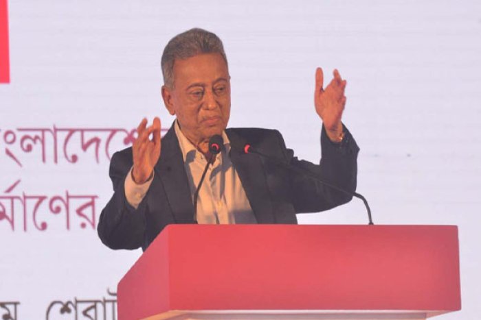 অর্থমন্ত্রী আমির খসরু মাহমুদ চৌধুরী