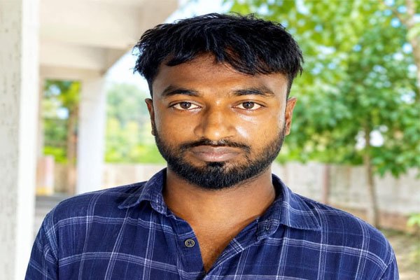 সিএনজিচালিটোরিকশা চালক শরীফ মিয়া (২৮)