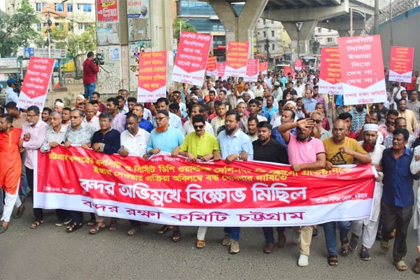 ভোরের আকাশ