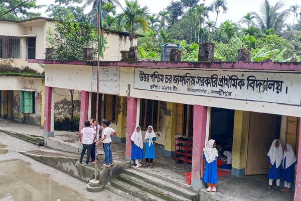 ভোরের আকাশ