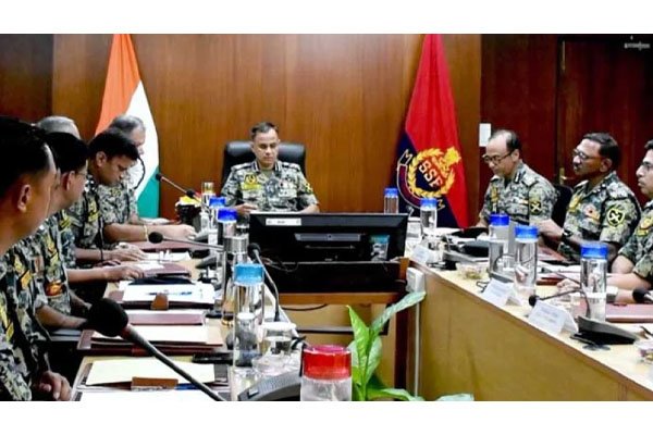 ভারত-বাংলাদেশ সীমান্তে নিরাপত্তা জোরদারে বিএসএফকে নির্দেশ