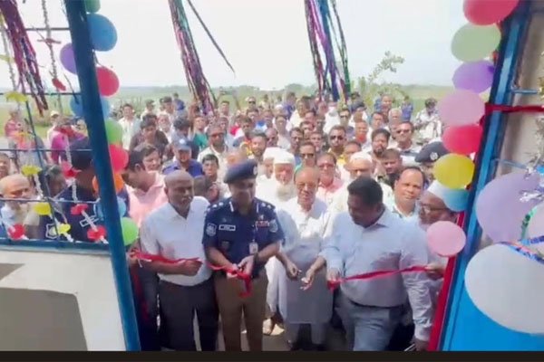 ভোরের আকাশ