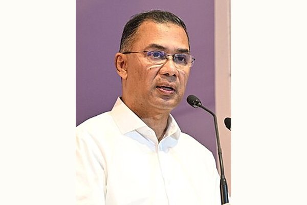 ভোরের আকাশ