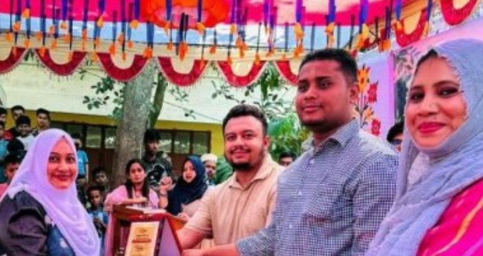 ভোরের আকাশ