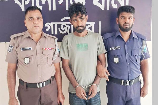 কালীগঞ্জে ইয়াবাসহ মাদক কারবারি গ্রেপ্তার, সহযোগী পলাতক